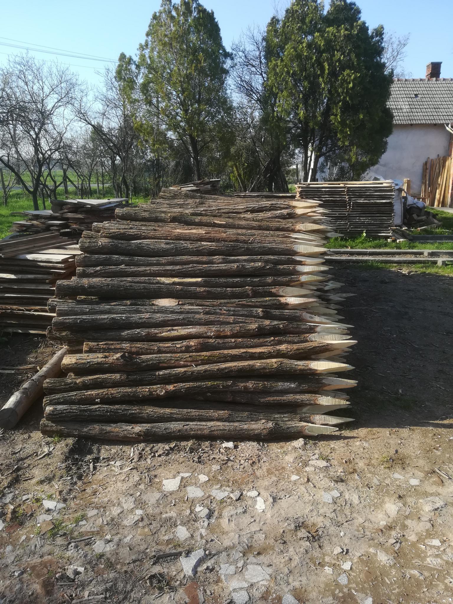 Akazienpfähle Akazienpfähle